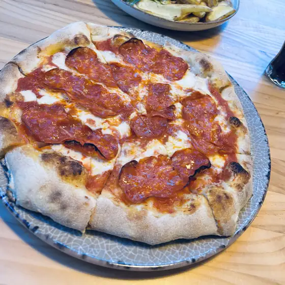 Pizza z pepperoni